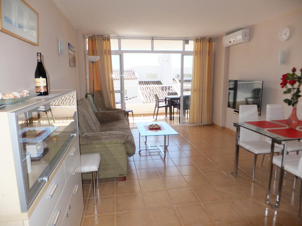 Apartamento Bahia Dorada 埃斯特波纳 外观 照片