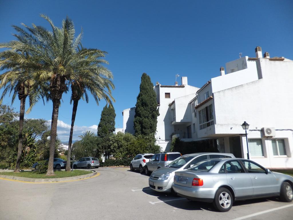 Apartamento Bahia Dorada 埃斯特波纳 外观 照片